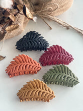 Load image into Gallery viewer, Leaf Clip "Mustard"
