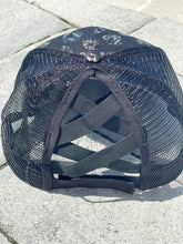 Load image into Gallery viewer, Trucker Hat "Black Gold Leopard"
