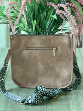Load image into Gallery viewer, Large Crossbody Purse "Pink"
