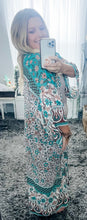 Load image into Gallery viewer, &quot;Fall Feelings&quot; Floral Kimono
