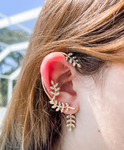 Load image into Gallery viewer, Leaves Ear Cuff "Gold"
