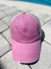 Load image into Gallery viewer, Trucker Hat "Pink"
