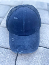 Load image into Gallery viewer, Trucker Hat "Navy"
