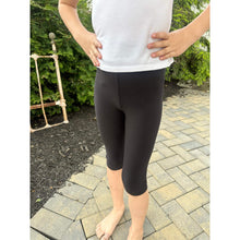 Load image into Gallery viewer, Julia Rose kids luxe leggings capris and biker shorts, Kids wearing Julia Rose luxe leggings
