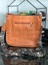 Load image into Gallery viewer, Large Crossbody Purse "Camel"
