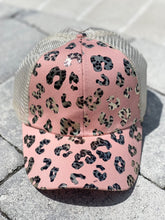 Load image into Gallery viewer, Trucker Hat "Peachy Gold Leopard"

