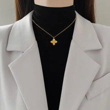 Load image into Gallery viewer, Jan Flower Gold Necklace
