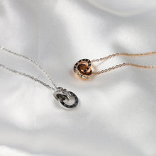 Load image into Gallery viewer, Jea Circle Necklace
