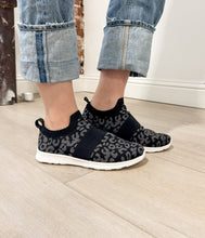 Load image into Gallery viewer, Jia Knit Sneaker in Black
