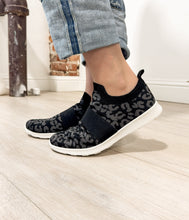 Load image into Gallery viewer, Jia Knit Sneaker in Black
