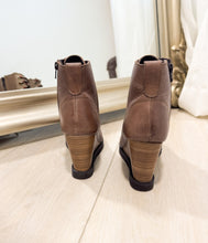 Load image into Gallery viewer, Joana Boot in Taupe
