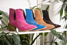 Load image into Gallery viewer, Journee Western Suede Ankle Boots
