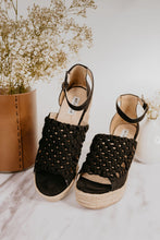 Load image into Gallery viewer, Juti Wedges in Black
