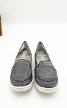 Load image into Gallery viewer, Mackerel Sneaker in Charcoal
