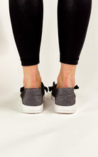 Load image into Gallery viewer, Not Rated Maco Water Drop Sneaker in Black - Rural Haze
