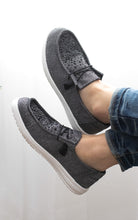 Load image into Gallery viewer, Not Rated Maco Water Drop Sneaker in Black - Rural Haze
