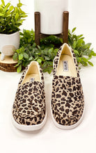 Load image into Gallery viewer, Not Rated Maya Sneakers in Leopard - Rural Haze
