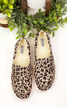 Load image into Gallery viewer, Not Rated Maya Sneakers in Leopard - Rural Haze
