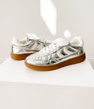 Load image into Gallery viewer, Milan Metallic Sneaker in Silver
