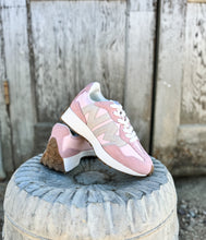 Load image into Gallery viewer, Project NM Sneakers in Pink
