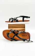 Load image into Gallery viewer, Sela Sandal in Black
