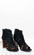 Load image into Gallery viewer, Silica Heel in Black - Rural Haze
