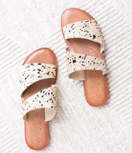 Load image into Gallery viewer, Spirited Sandals in Black and White
