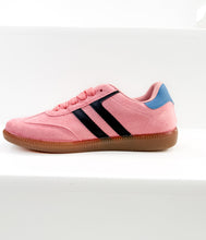 Load image into Gallery viewer, Stockholm Sneaker in Pink/Black
