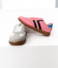 Load image into Gallery viewer, Stockholm Sneaker in Pink/Black
