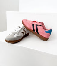 Load image into Gallery viewer, Stockholm Sneaker in Pink/Black
