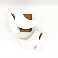 Load image into Gallery viewer, Tarim Booties in White Croc - Rural Haze

