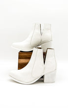 Load image into Gallery viewer, Tarim Booties in White Croc - Rural Haze
