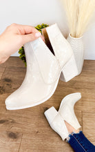 Load image into Gallery viewer, Tarim Booties in White Croc - Rural Haze

