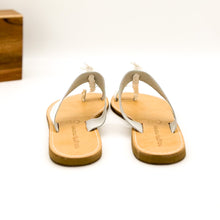 Load image into Gallery viewer, Thess Leather Sandals in White
