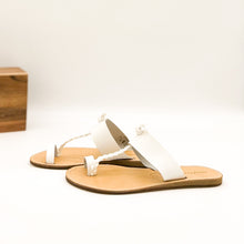 Load image into Gallery viewer, Thess Leather Sandals in White
