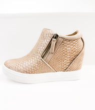 Load image into Gallery viewer, Timmibelle Wedge Sneaker in Blush
