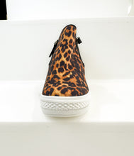 Load image into Gallery viewer, Timmibelle Hidden Sneaker Wedge in Leopard
