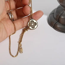 Load image into Gallery viewer, Val Clover Gold Necklace
