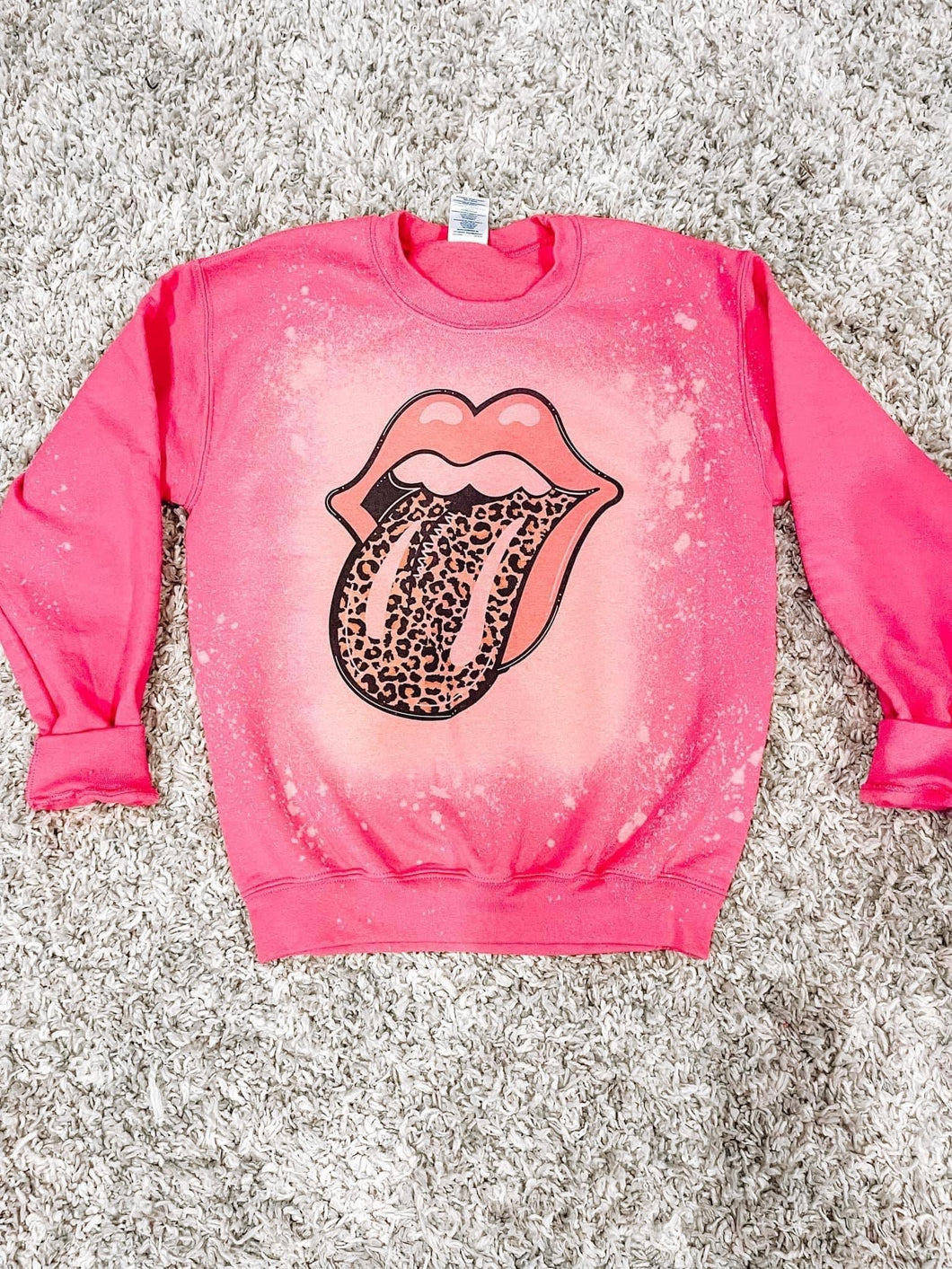 Hot pink tongue bleached crew