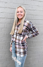 Load image into Gallery viewer, Weekend Getaway | Women&#39;s Flannel Shackets ( 4 Colors )
